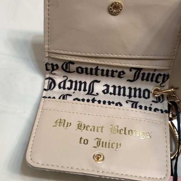 Juicy Couture White Multi Miss Independent Card Case Wallet Key Fob NWT - Picture 12 of 16